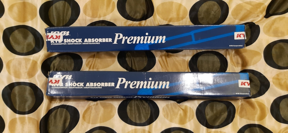 Заміна задніх амортизаторів. 1