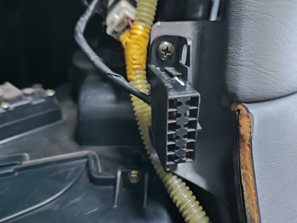 Роз'єм OBD 1, як підключиться? 1