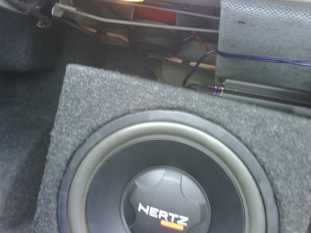 майже повний Hertz ) 4