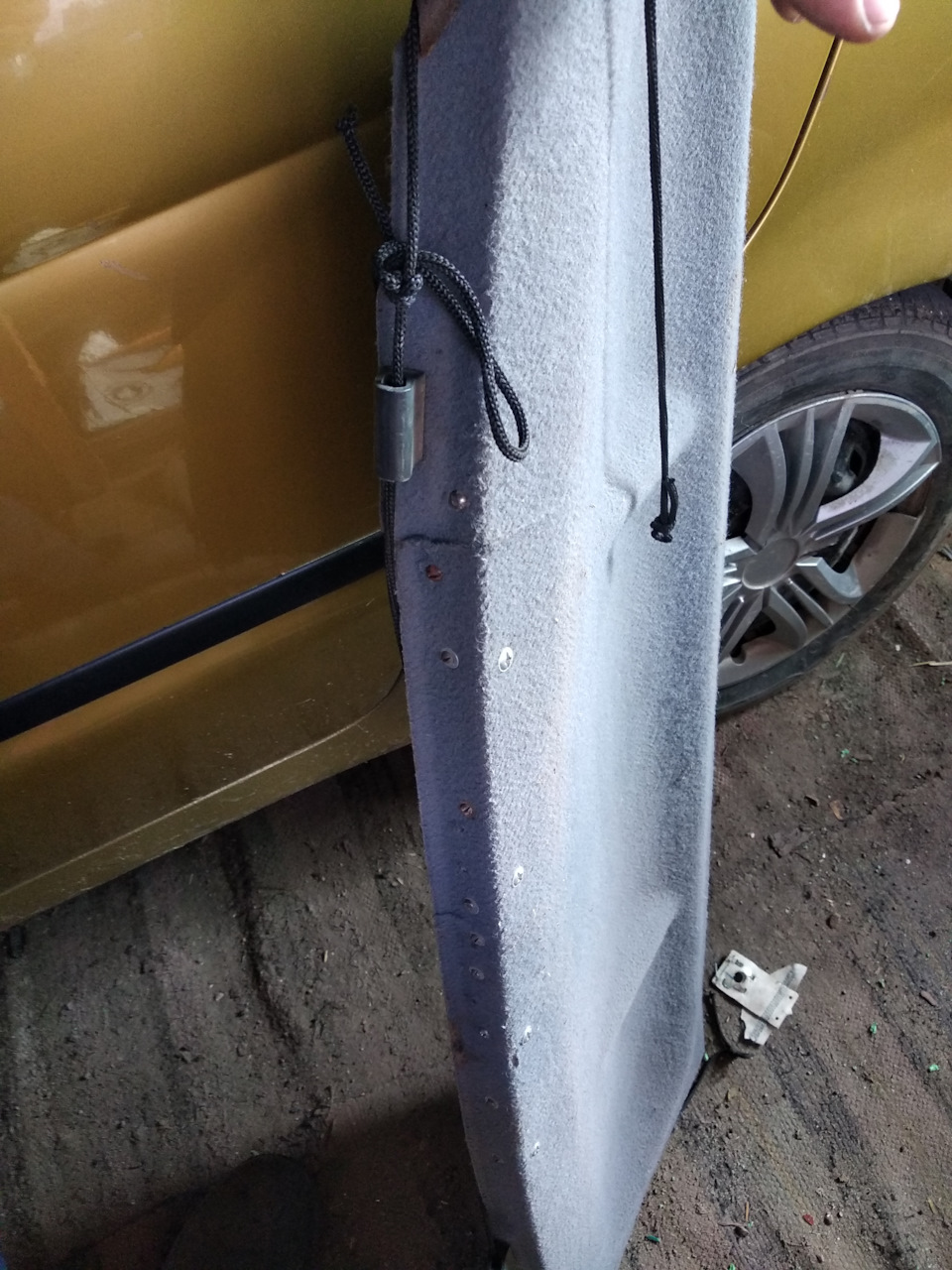Задня полиця + динаміки 1