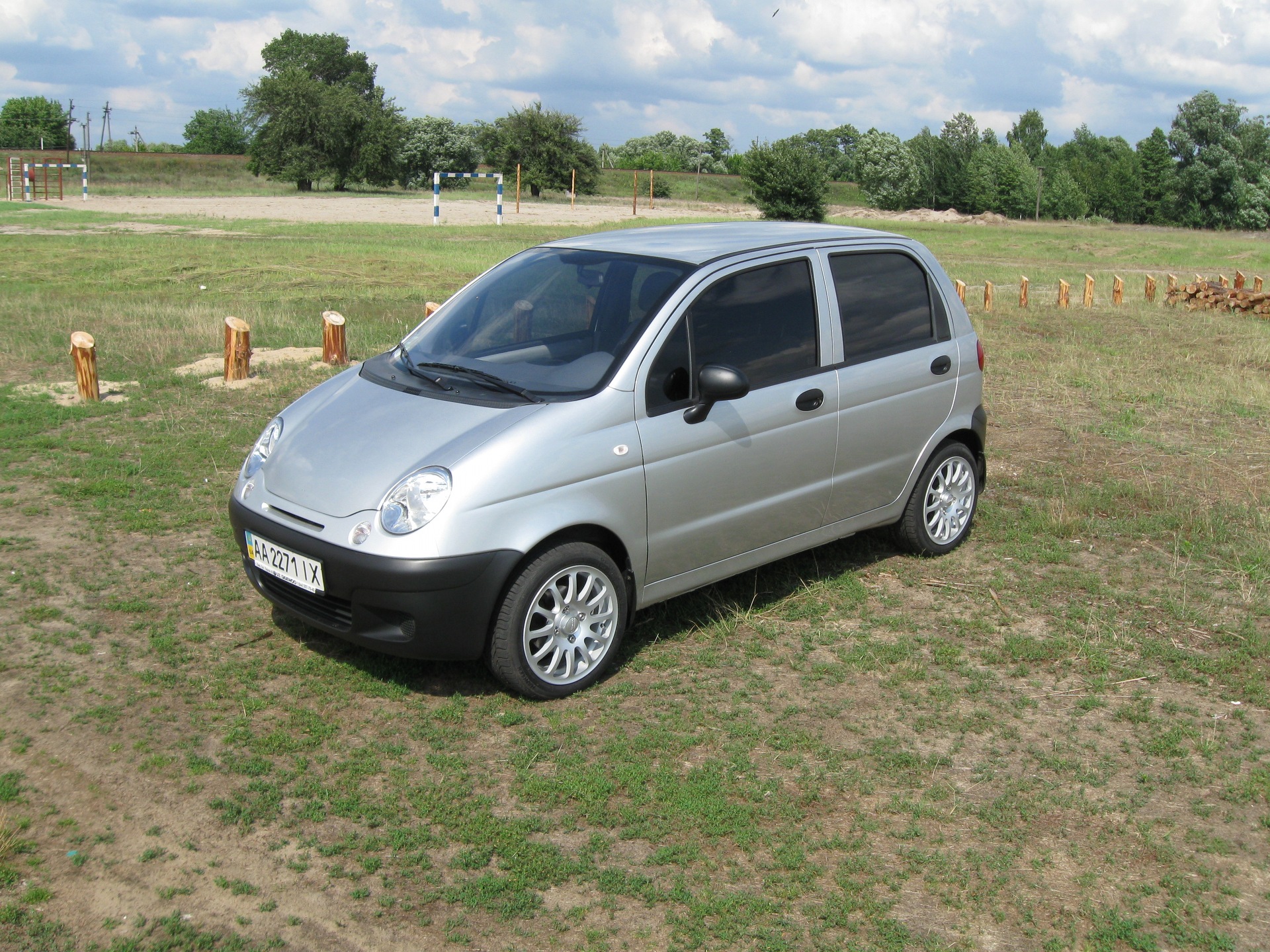 Фото матиза на пляжі (On R15 wheels) 2