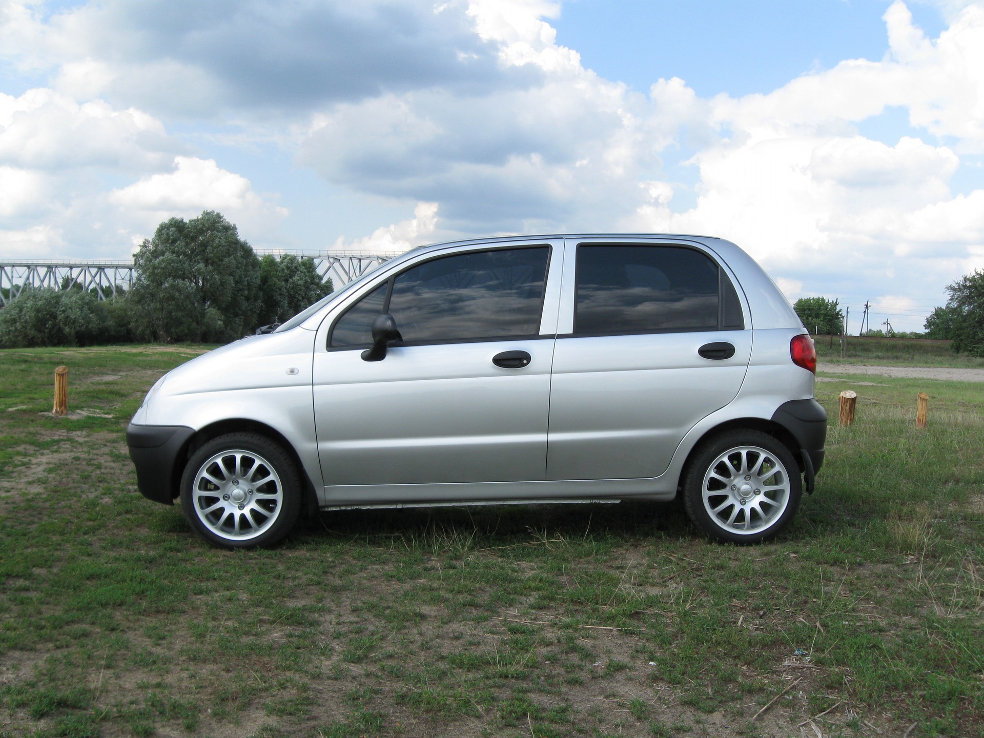 Фото матиза на пляжі (On R15 wheels) 5