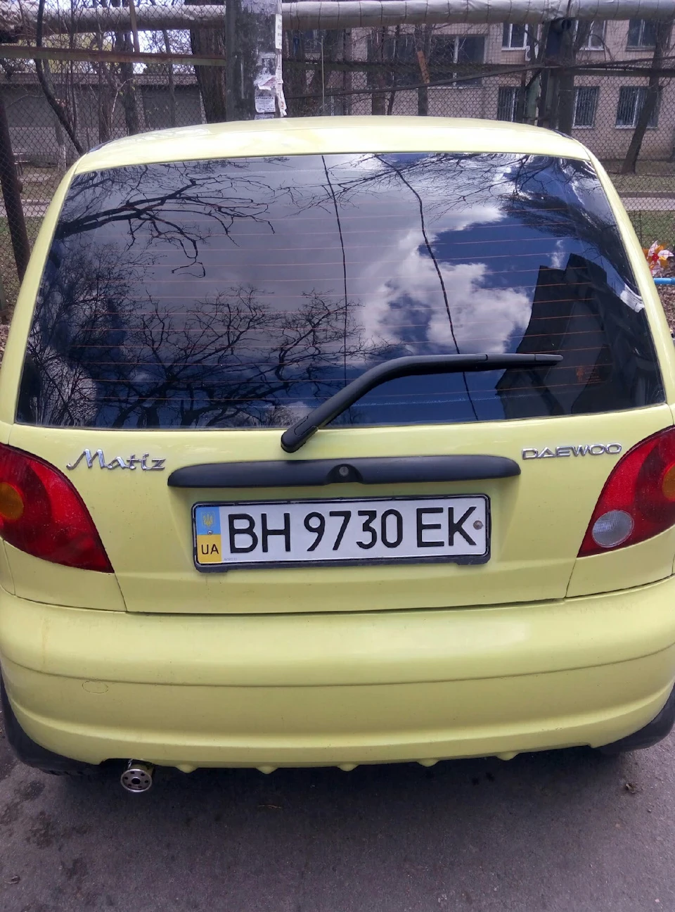 Задній двірник від Спарку