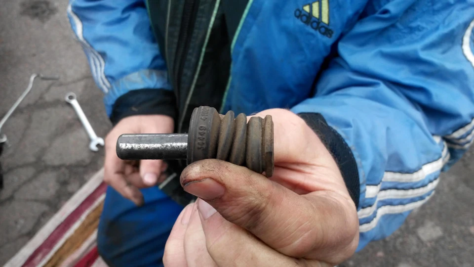 Тормозні пальці