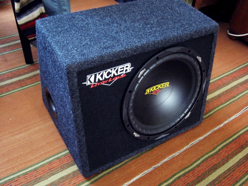 Сабвуфер Kicker VES12.4 1