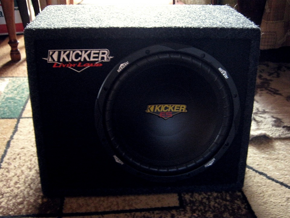 Сабвуфер Kicker VES12.4 2