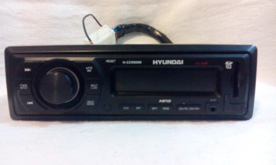 Авто-Магнітол Hyundai H-CCR-8090 1