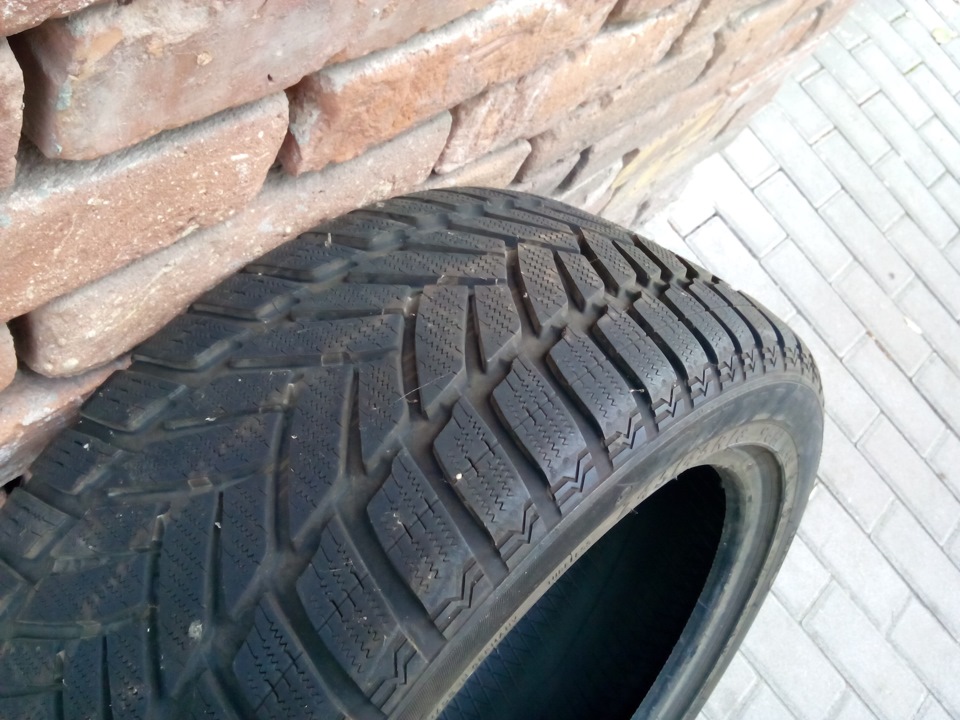 Продам 2 зимові колеса DUNLOP 245/45/R18 в ідеалі 1