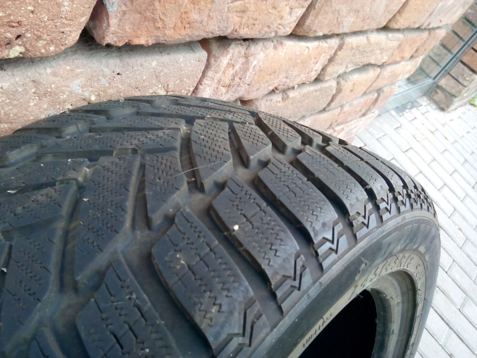Продам 2 зимові колеса DUNLOP 245/45/R18 в ідеалі 3