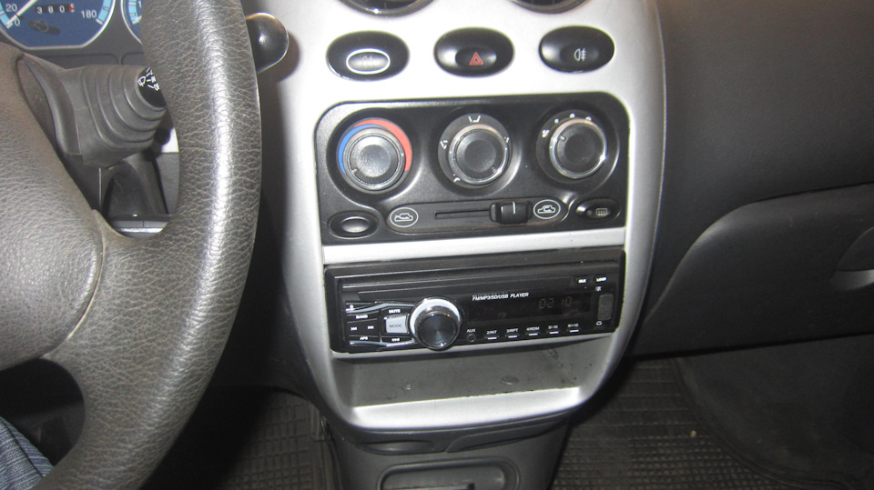 Змінив баян у своєму авто.1. (Піонер MVH 280FD). 3