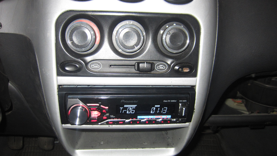 Змінив баян у своєму авто.2. (Піонер MVH 280FD). 5