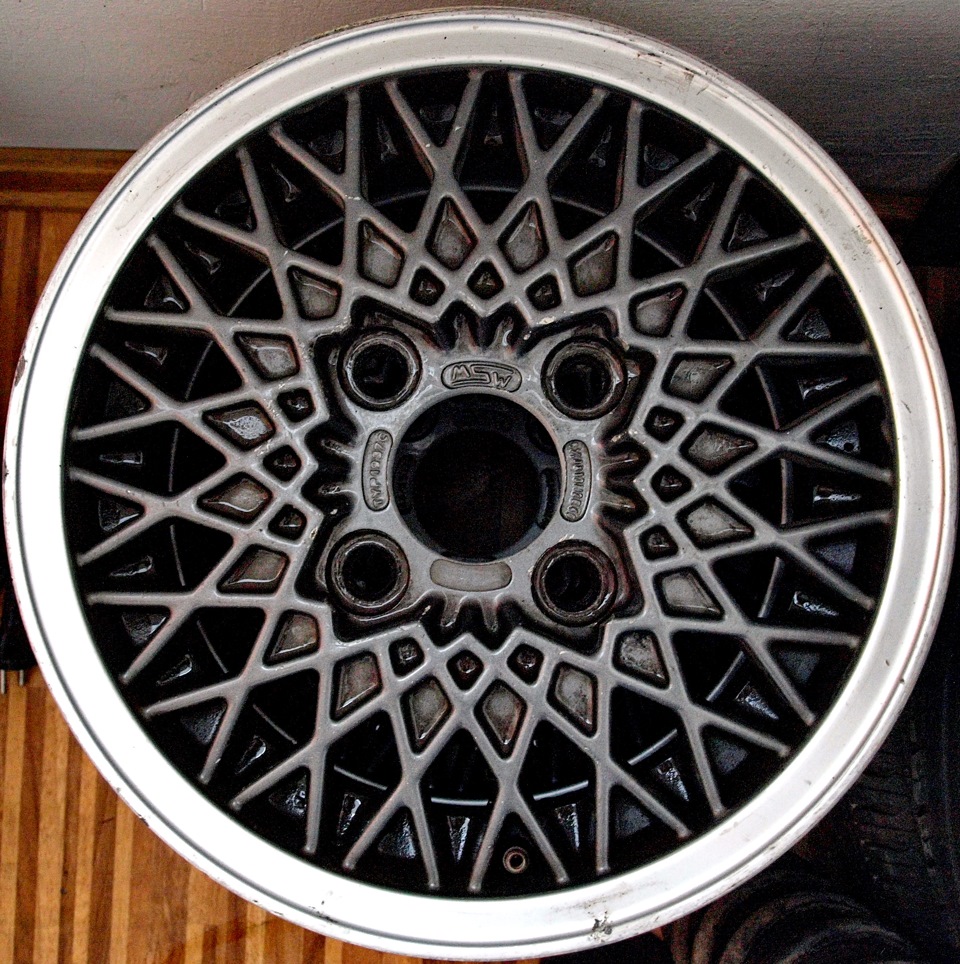 Диски на продаж MSW (OZ) Mesh R13 5.5J ET40 DIA70 - продані 2