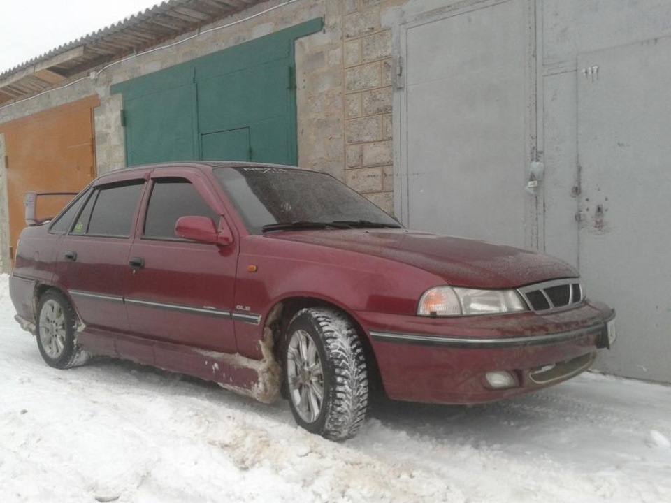 Тюнений бампер чекає весну, заводський - в студію))) 5