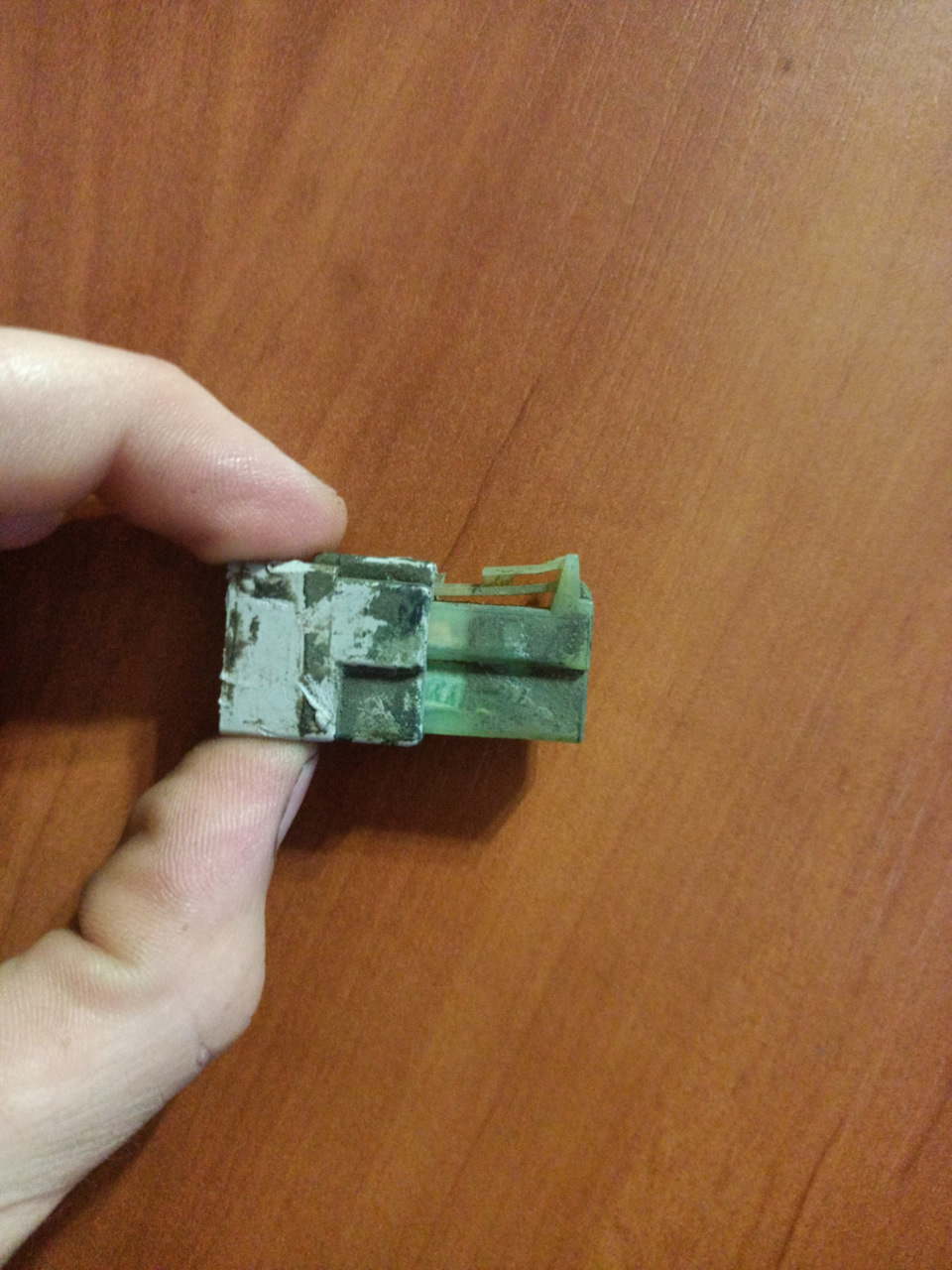 Якийсь діод в нексії 2