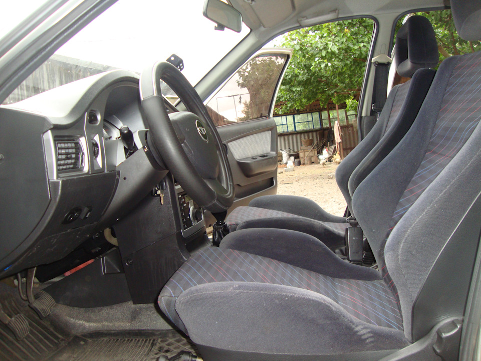 Встановлення сидінь Opel Astra F Recaro 1