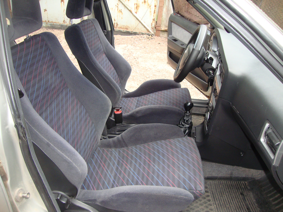 Встановлення сидінь Opel Astra F Recaro 4