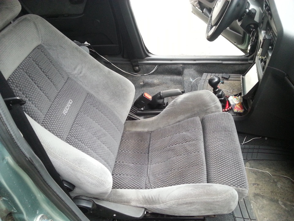 Меняю сток на Recaro )) 3
