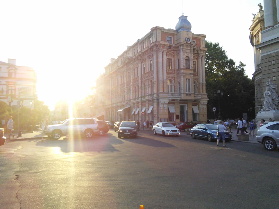 Заміна резонатора та глушника