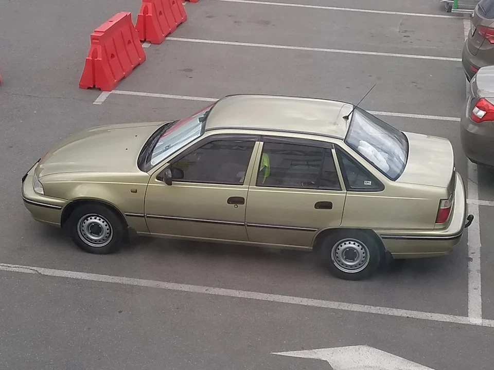 Купували дівчину))))