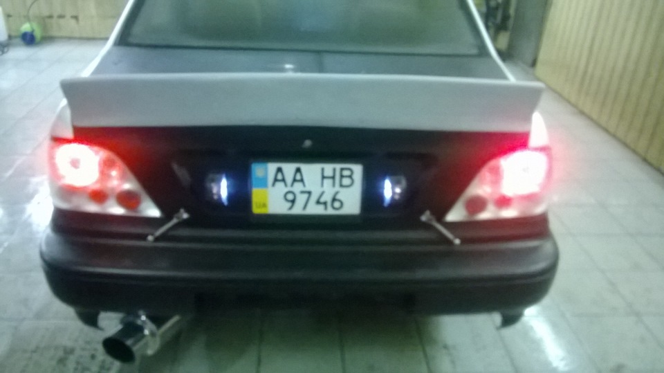 Хвіст і замки багажника 5