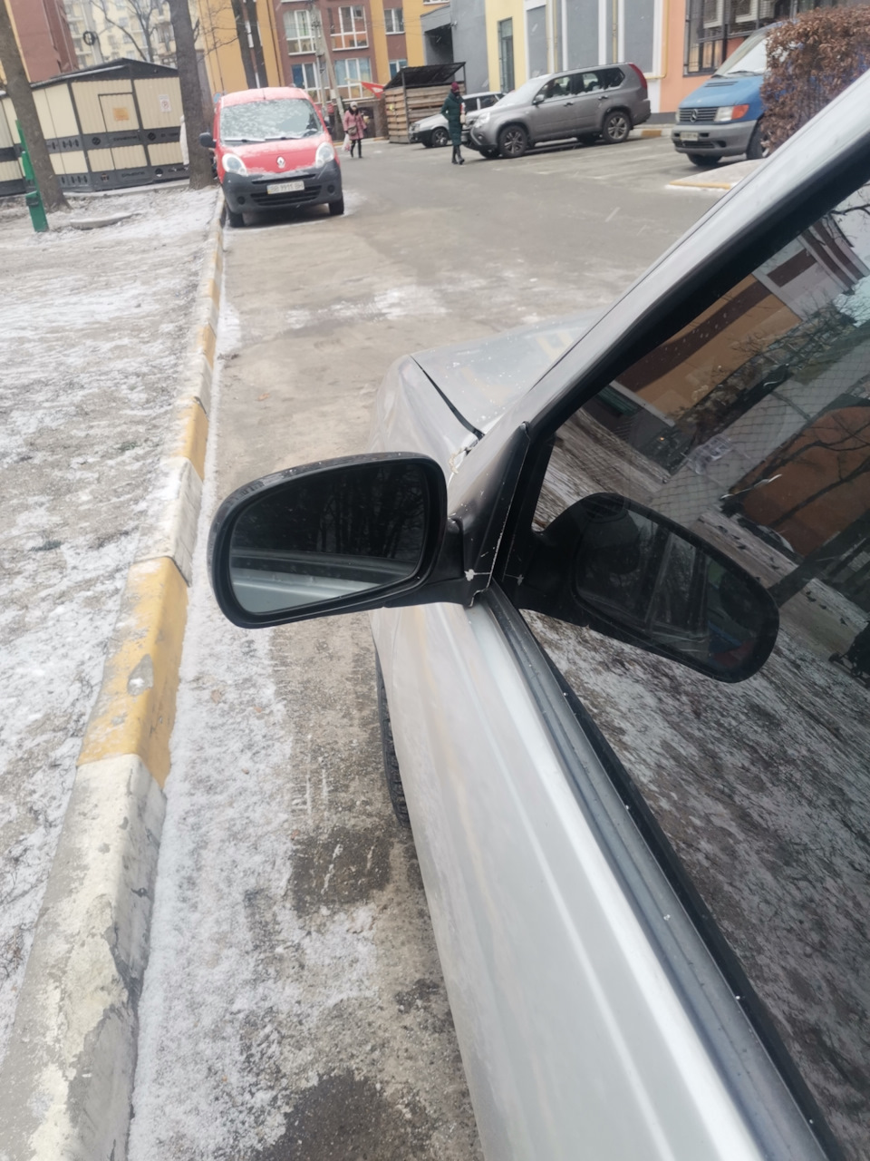 Додаткові дзеркала для збільшення огляду 3