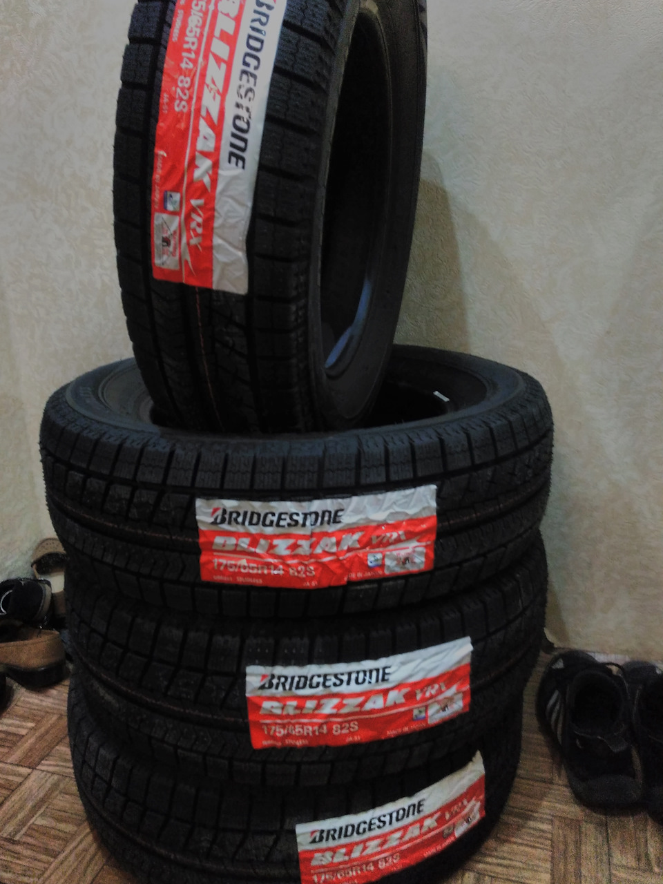 Готуємо сани не зовсім влітку або Bridgestone Blizzak VRX 1