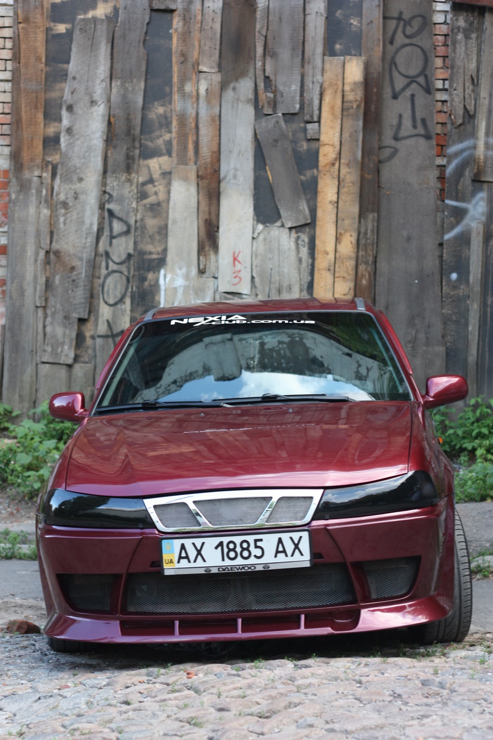 Дівчина і Nexus_ 3