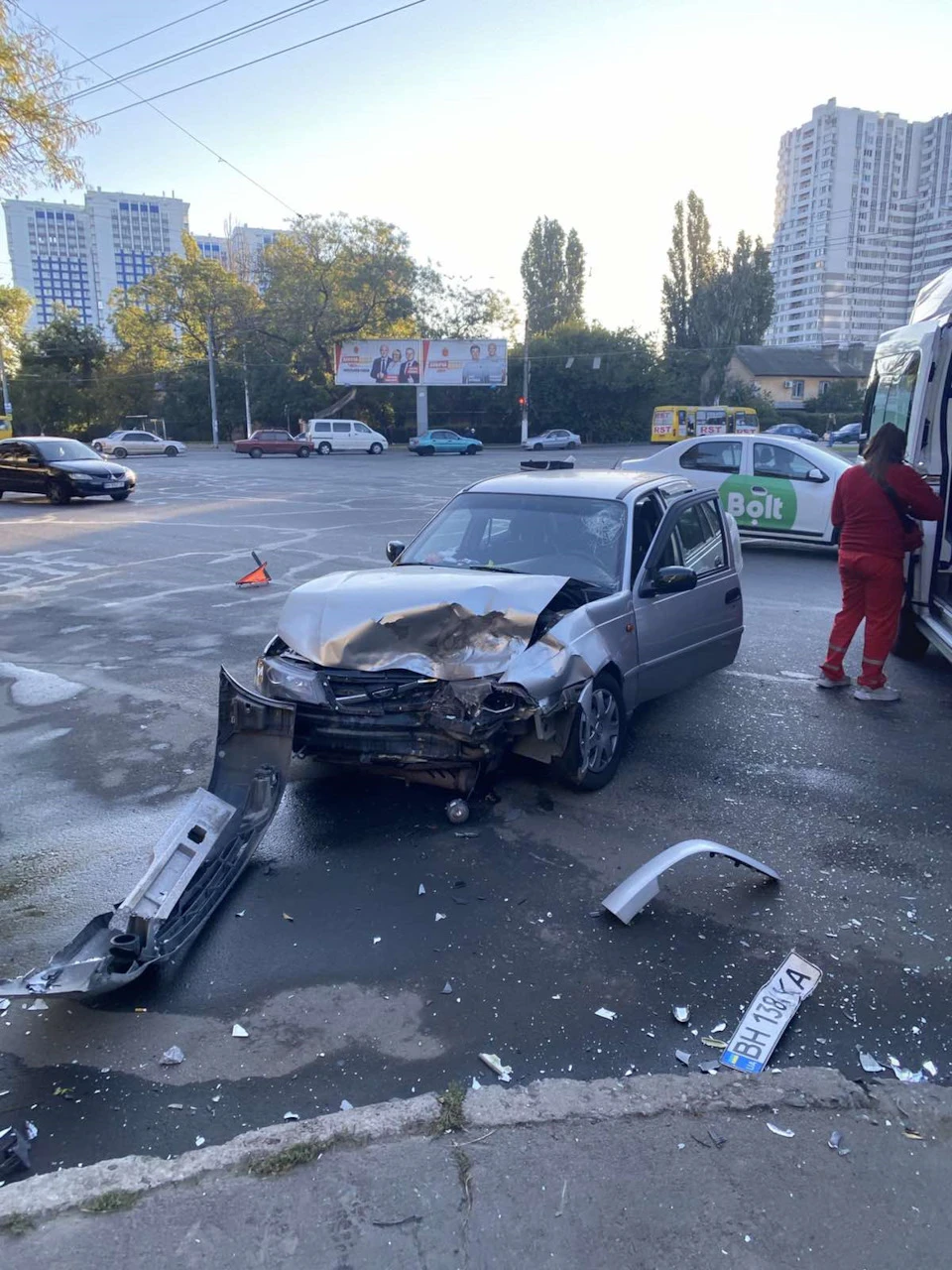 Дав племінні покататися ... а вона своєму хлопцеві ((((