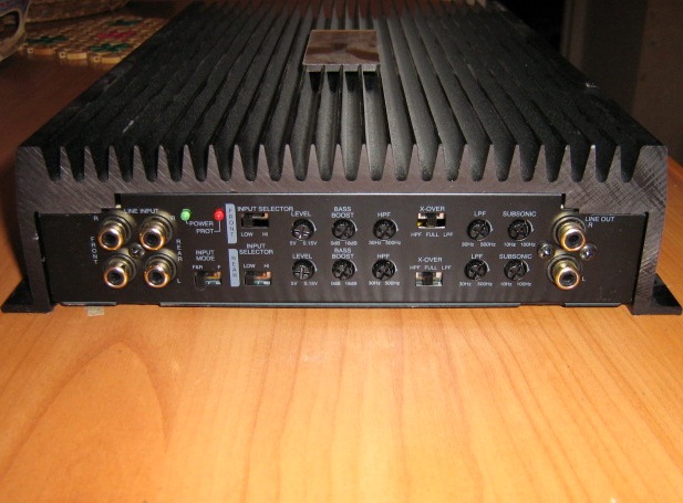 Встановлено підсилювач Prology Reference R504 1