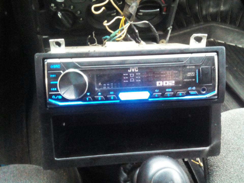 Jvc KD-X155 та закінчення робіт з перенесення магнітоли вгору 3
