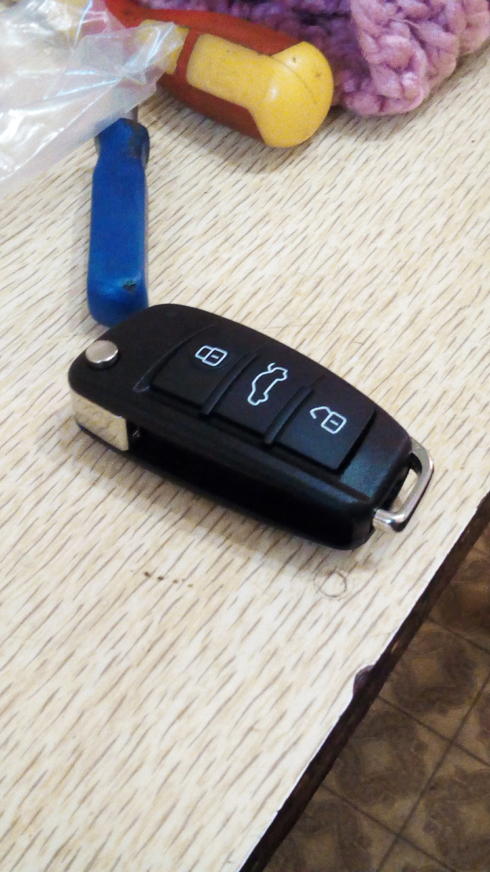 Викидний ключ Audi 2