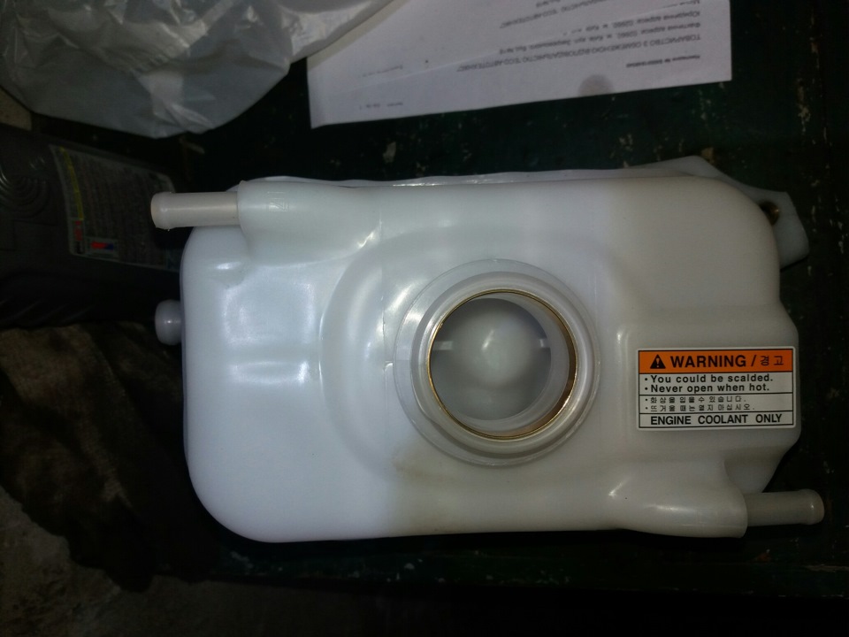 Бачок розширювальний GM 96181382 Нубіра 3