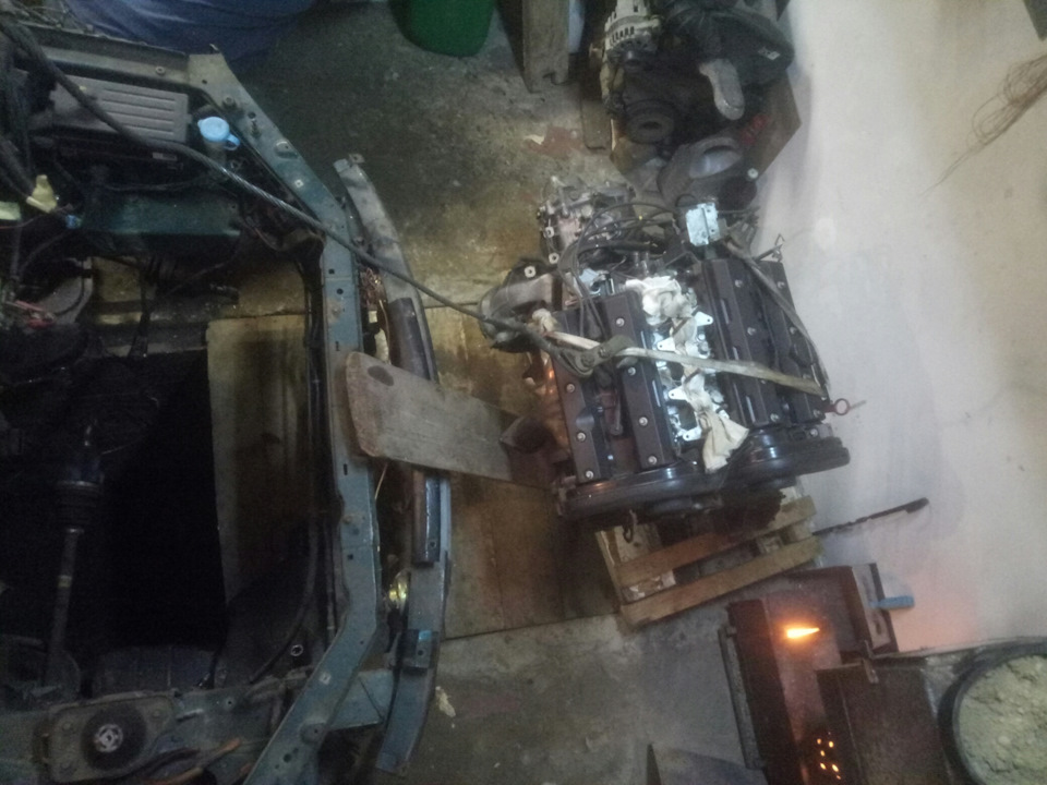 v6 вже під капотом... ура) 4