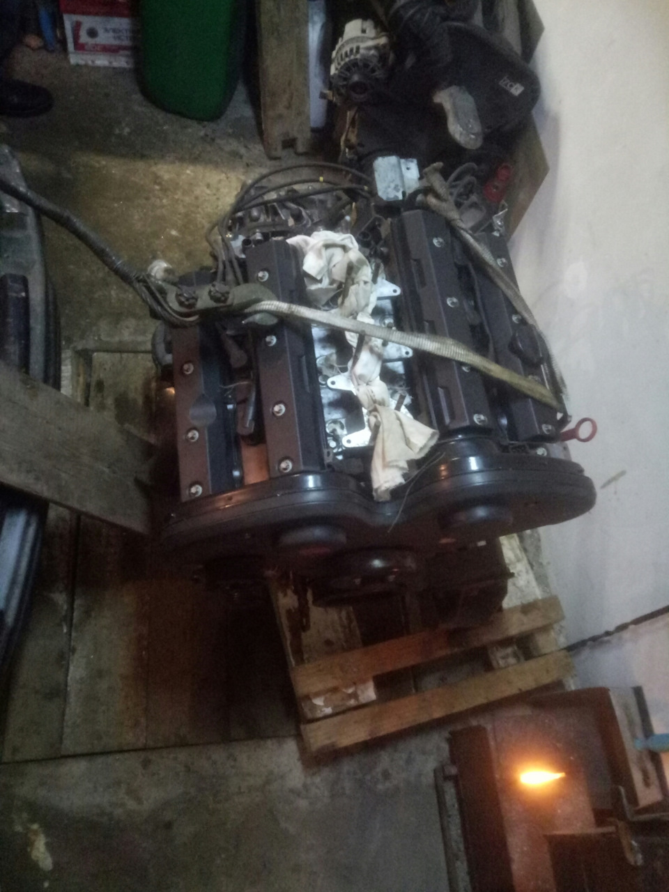 v6 вже під капотом... ура) 5