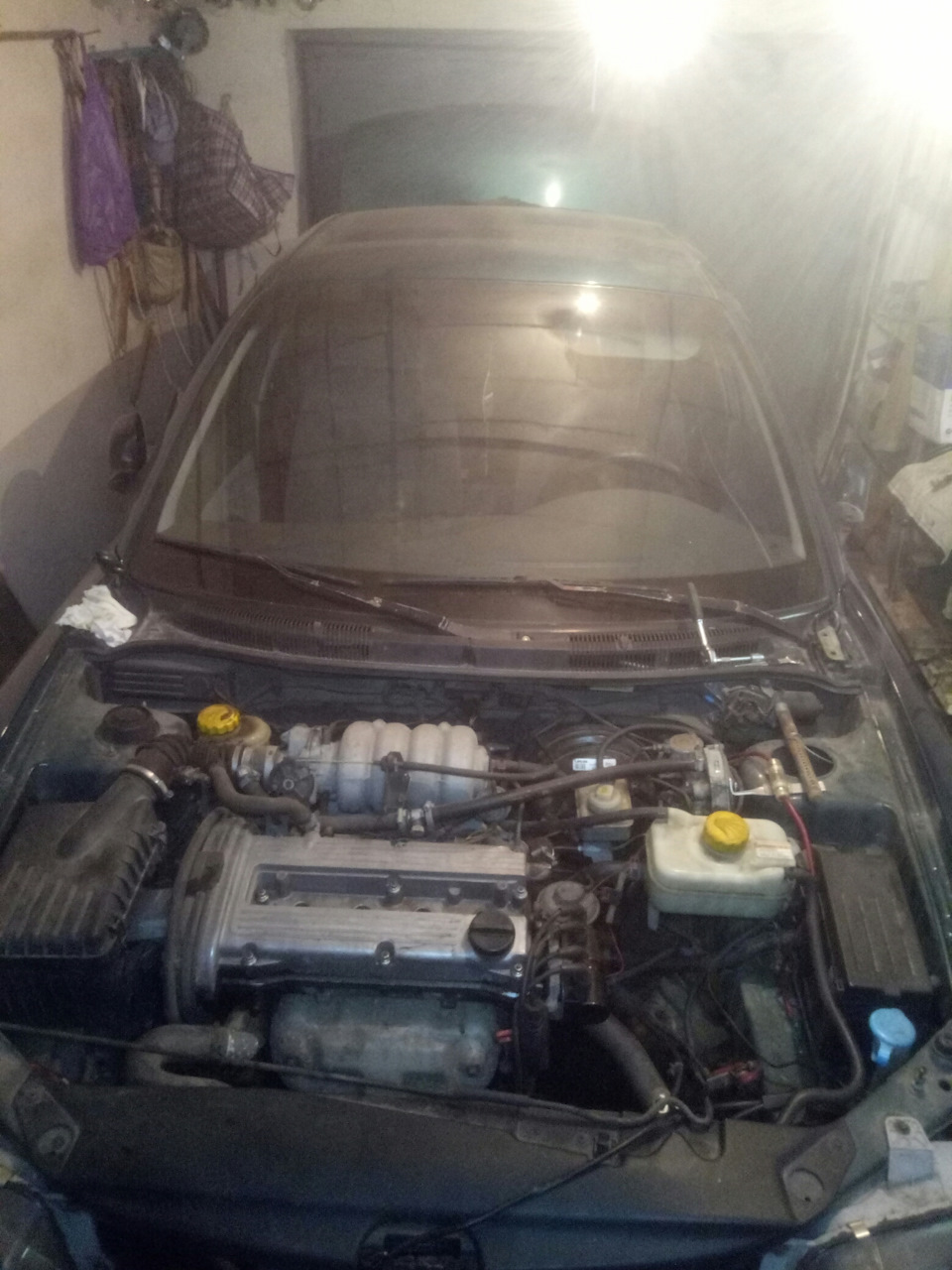 v6 вже під капотом... ура) 1