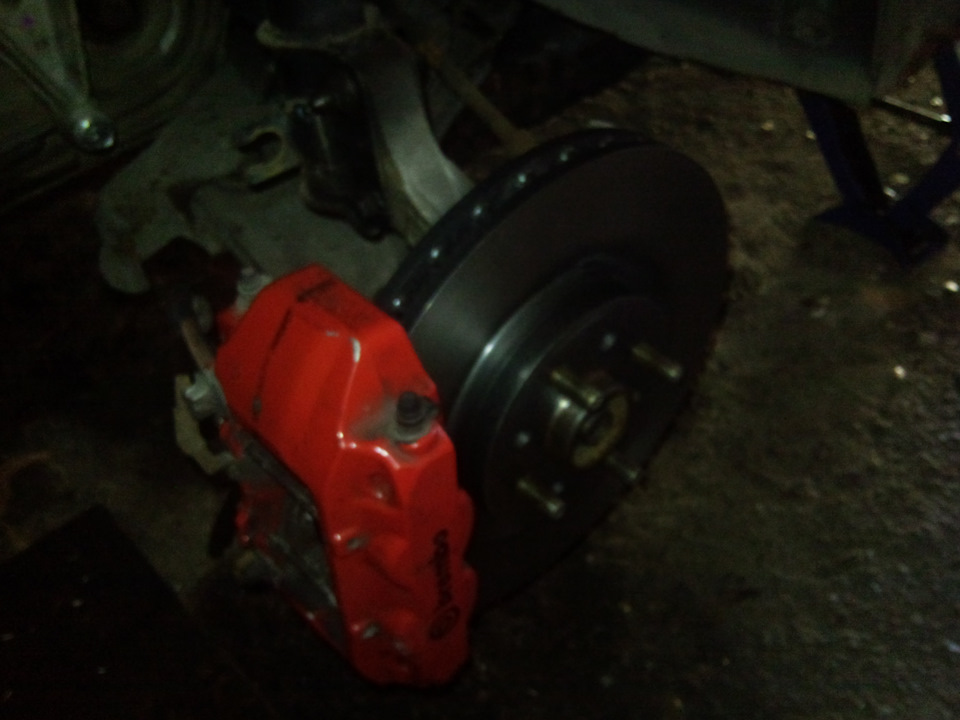 4 поршневі BREMBO передні гальма 2