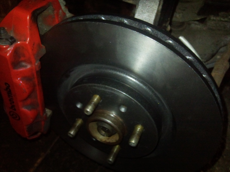 4 поршневі BREMBO передні гальма 4