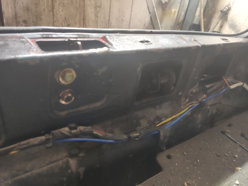 Соленоїд відкриття багажника 3