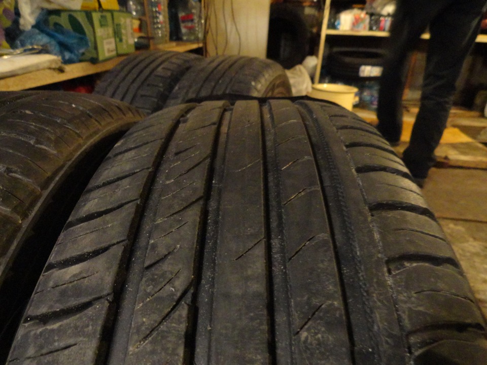 Продам літню гуму 195/65/R15 5