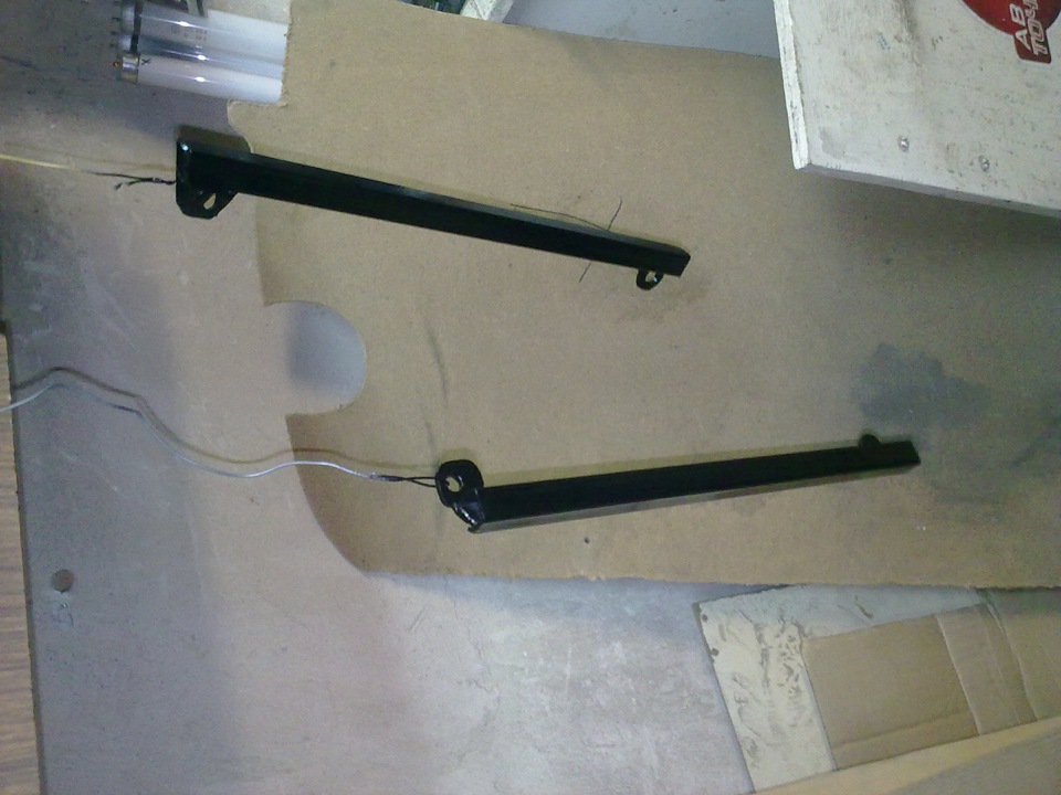 Захист тросика капота 3