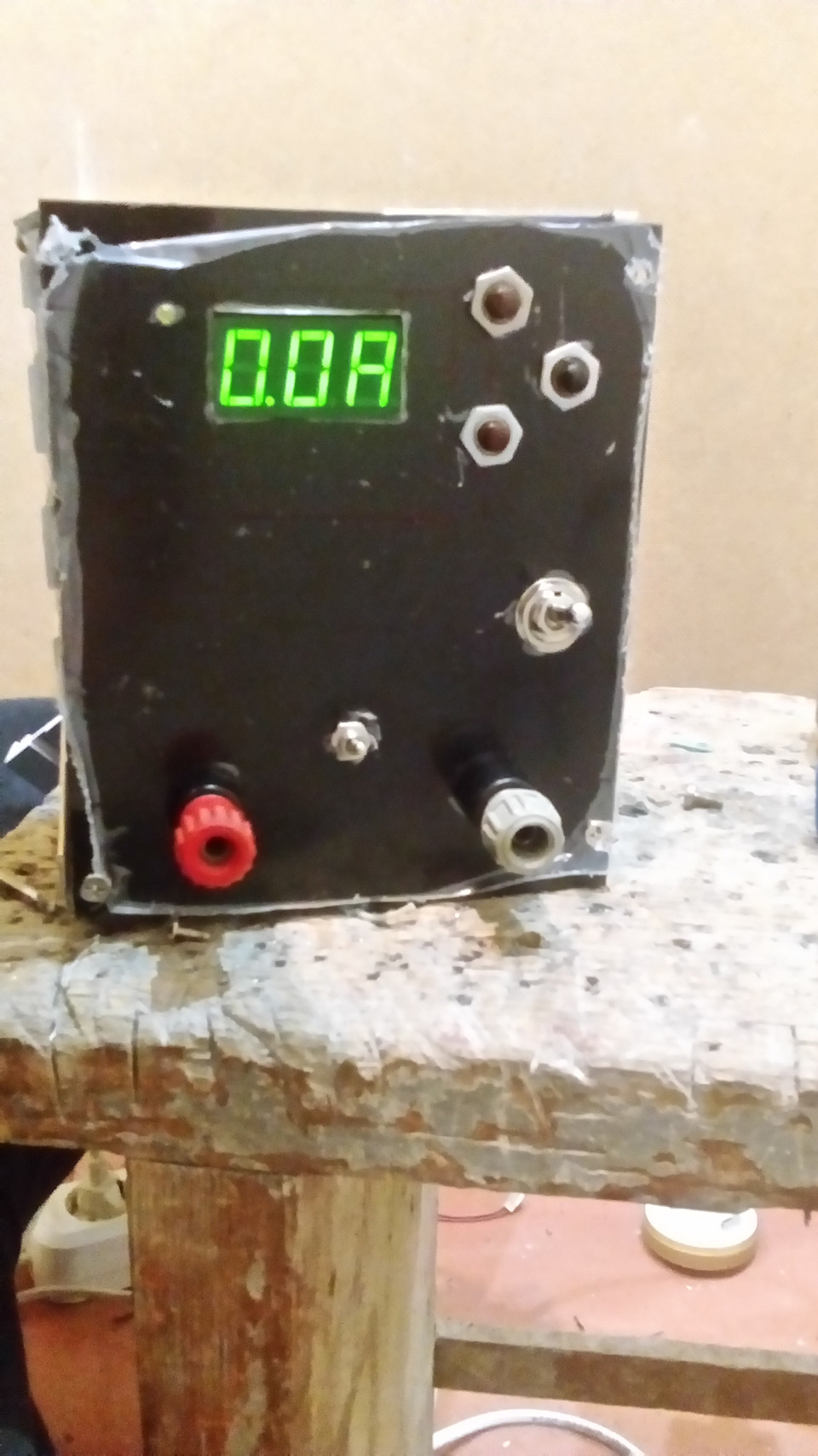 Зарядний пристрій своїми руками (SPARK 3) 1