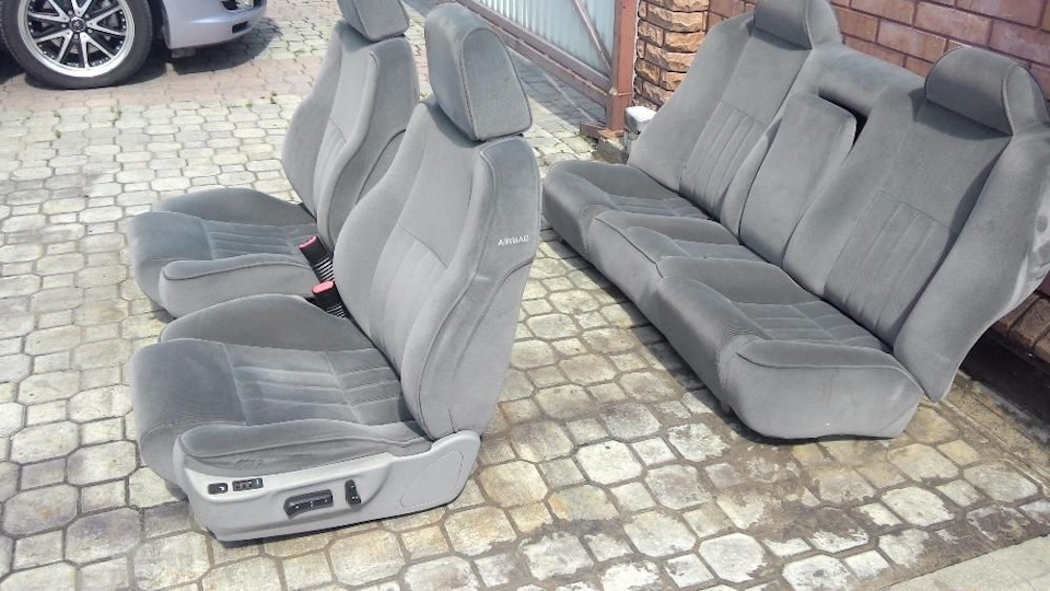 Сидіння з Alfa Romeo 166 1