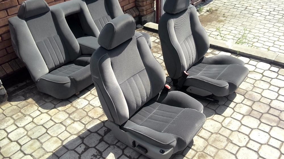 Сидіння з Alfa Romeo 166 5