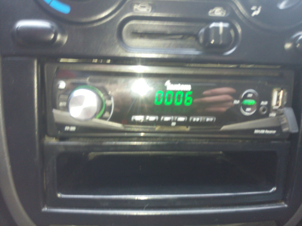 Новий ГУ Pioneer 6300SD 1