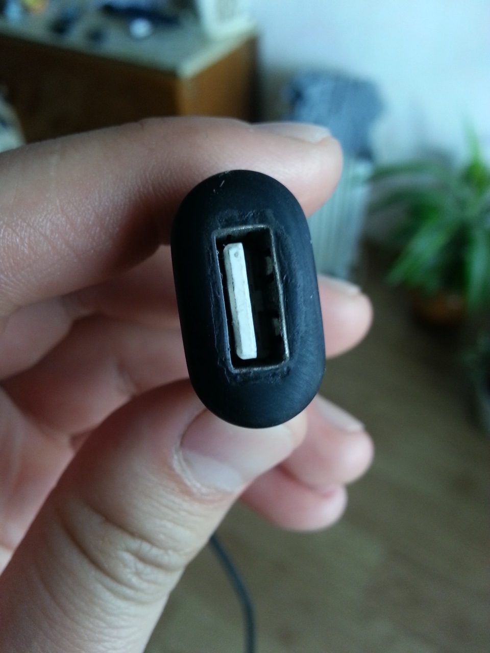 USB заряджання для телефону в штатну заглушку Daewoo Sens/Lanos 3