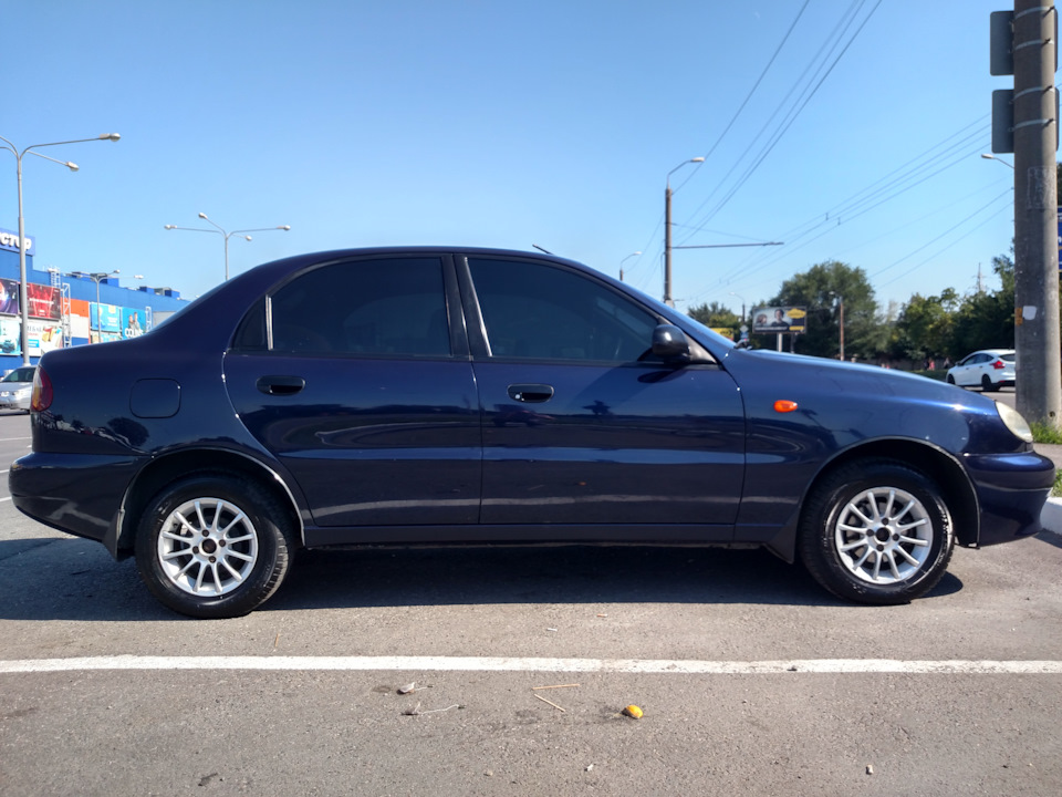 Піст продажу авто 3
