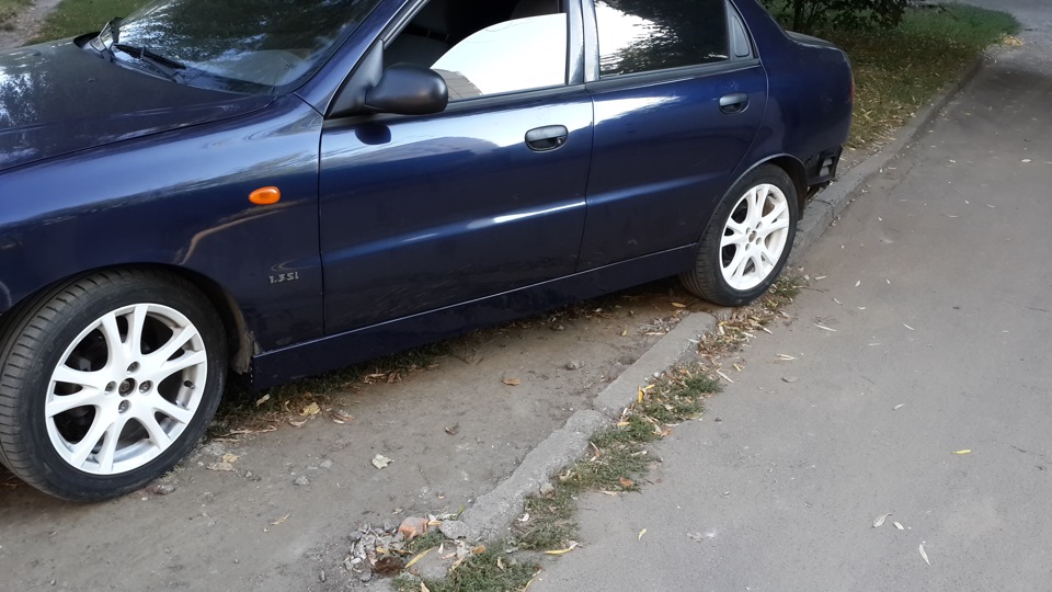 Пороги дуже прикрасили авто 4