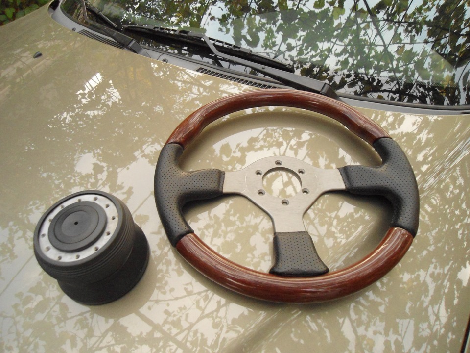КРУЛЬ MOMO Fighter Zebrano Wood 2