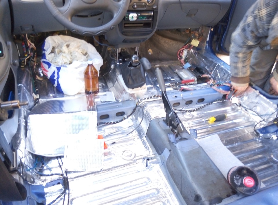 Віброізоляція підлоги в Daewoo Sens 1