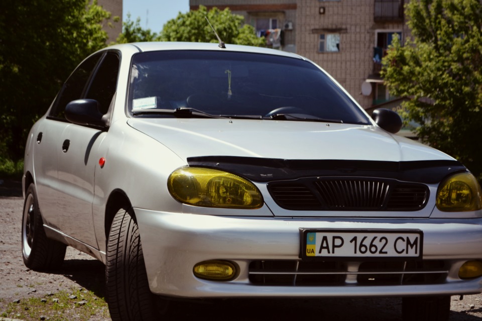 Фари в жовтий 1